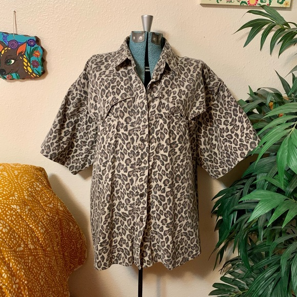 Vintage 80s leopard print button down blouse - Picture 1 of 11